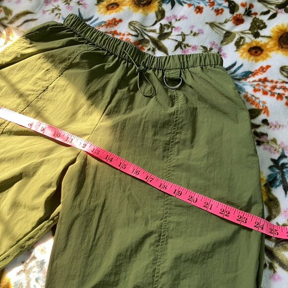 Urban Outfitters Joggers UO Womens XS Jana Nylon Balloon Cargo Pants Moss Green - Picture 7 of 11